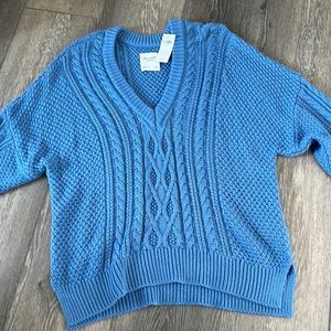 Abercrombie & Fitch sweater